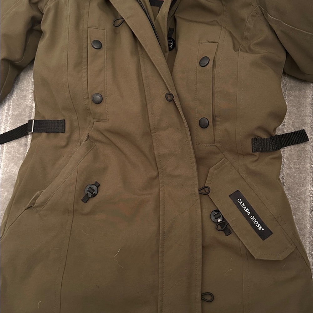 Canada Goose Women's Khaki Parka with Fur Hood - Picture 7 of 8